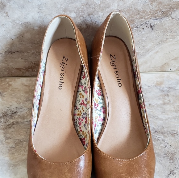 Zigi Soho • Cognac Kitten Heel Dress Shoe - Picture 4 of 8